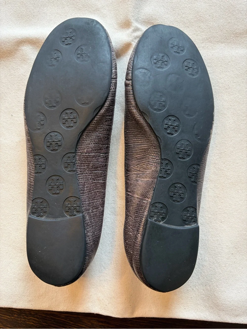 Tory Burch Grey Crocodile Embossed Reva Logo Ballet Flats 9